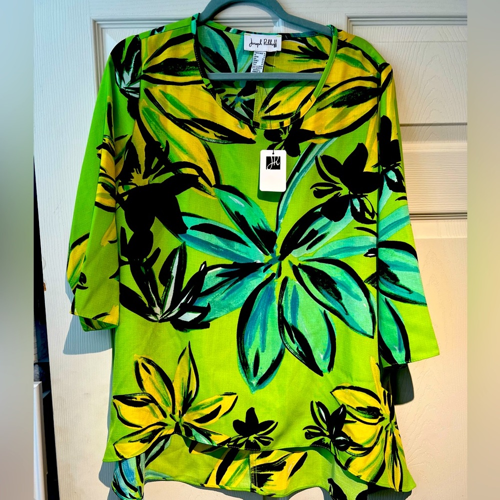 NWT!! Joseph Ribkoff flowy blouse